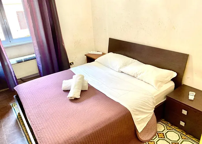 Hostel Global 247 *